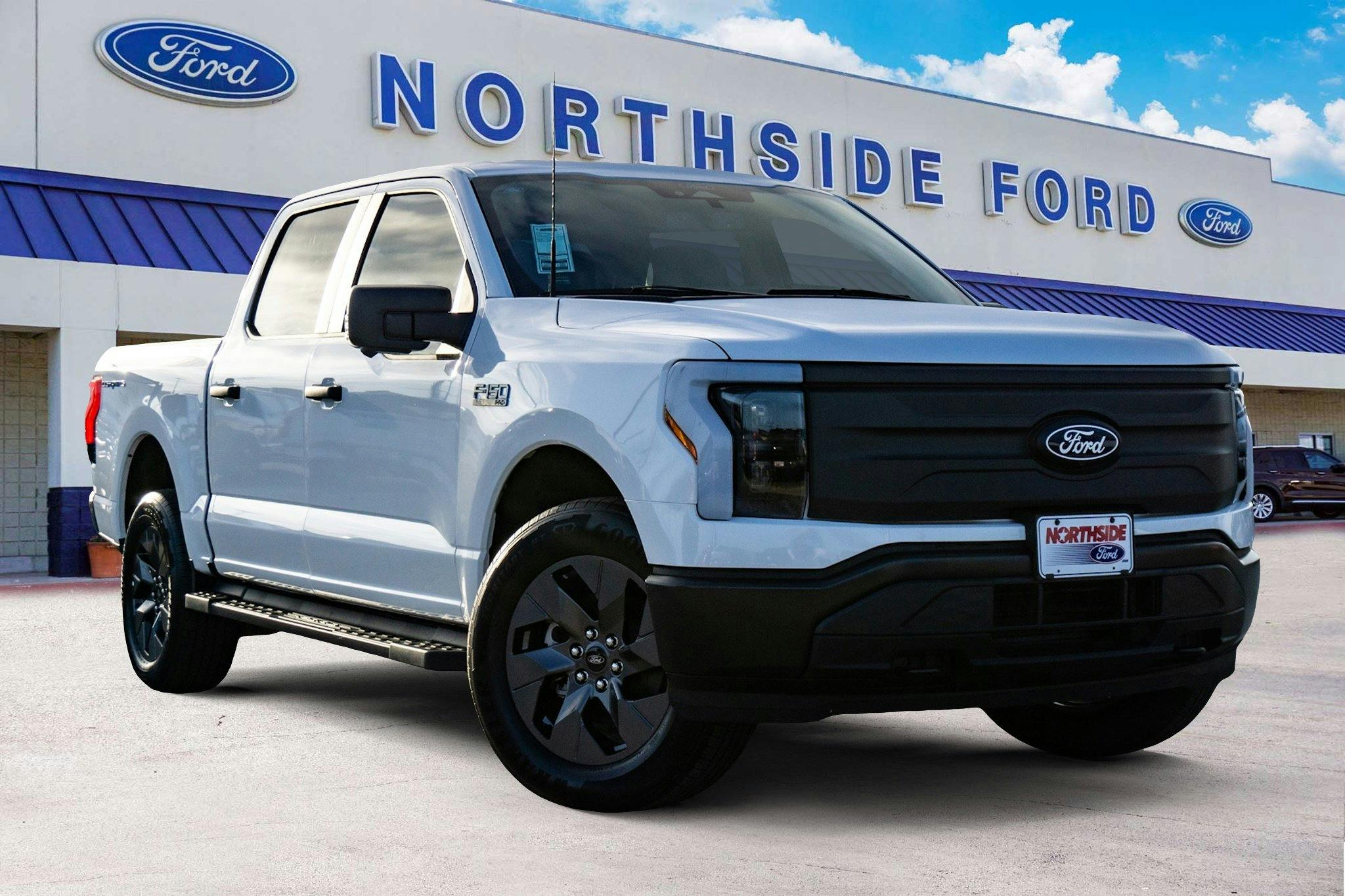 2024 Ford F-150 Lightning Pro